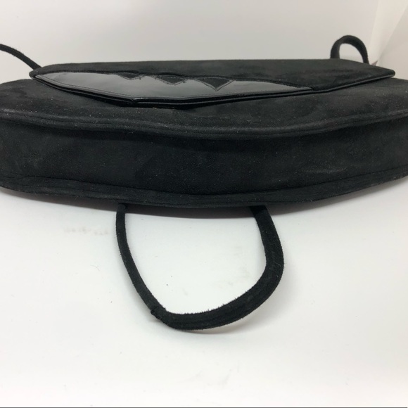 Vintage 80s crossbody clutch in suede like finish with patent accent. - Picture 3 of 4
